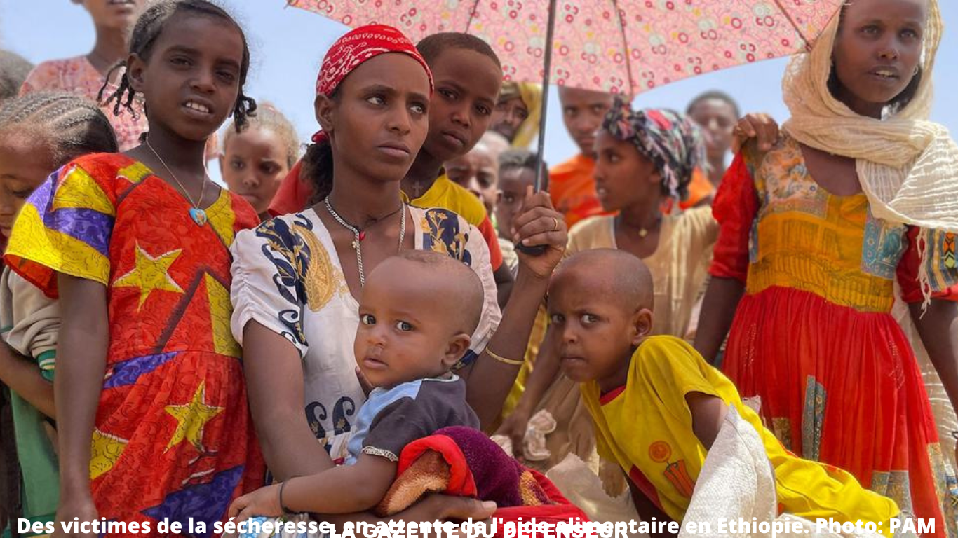 Des victimes de la sécheresse, en attente de l'aide alimentaire en Ethiopie. Photo PAM