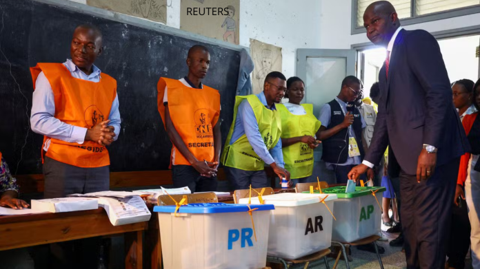 The Express Tribune (2)