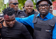 Ouganda: La police moleste les supporters d’un opposant